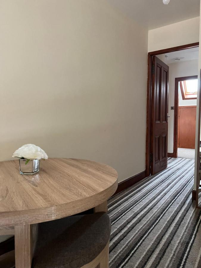 4 Bed Bungalow Near Airport Edinburgh Exterior photo