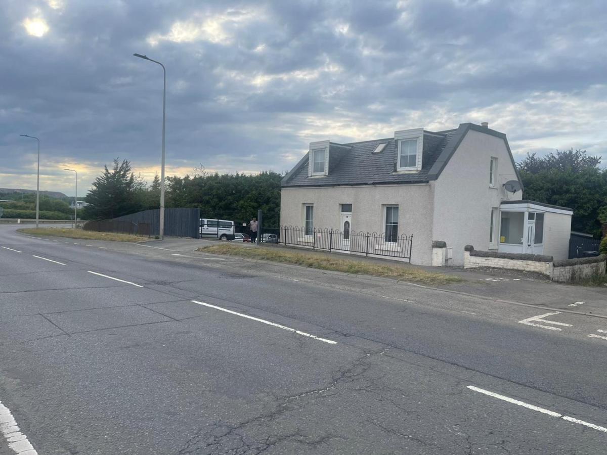 4 Bed Bungalow Near Airport Edinburgh Exterior photo