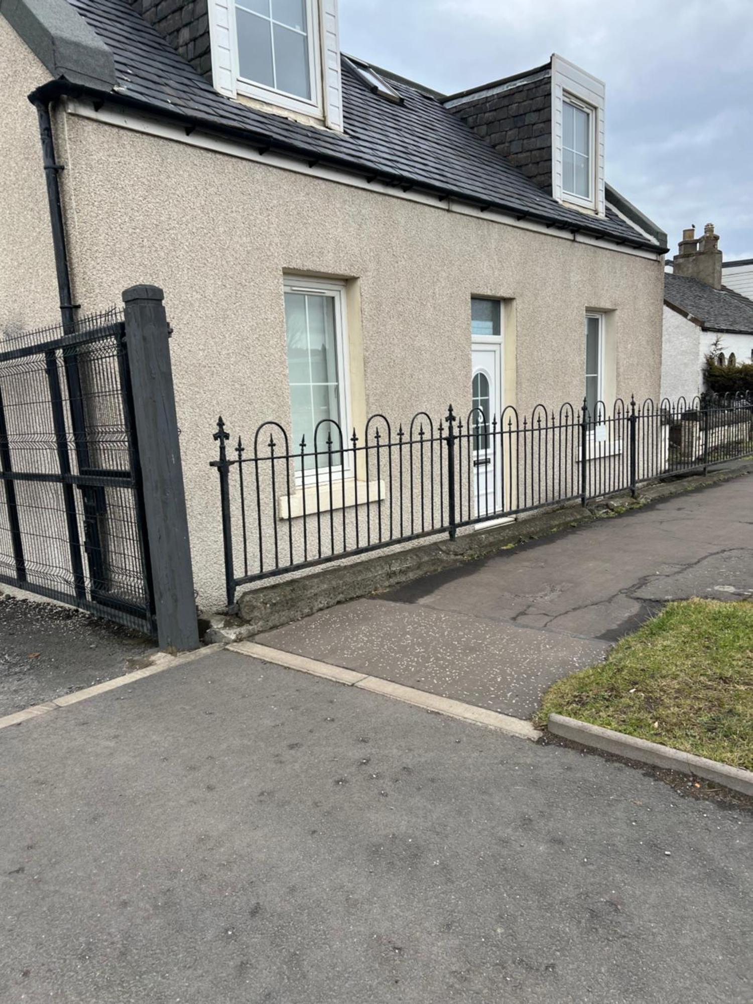 4 Bed Bungalow Near Airport Edinburgh Exterior photo